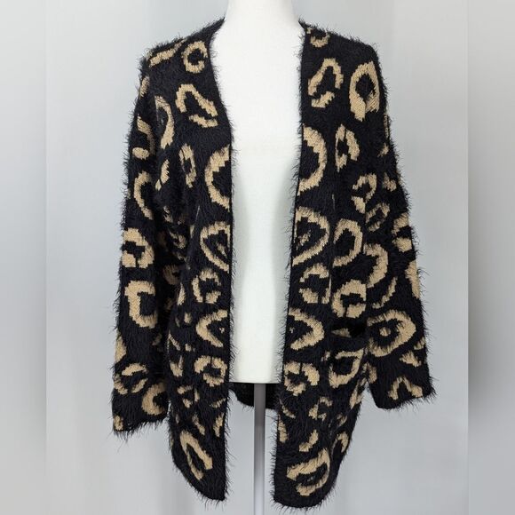 Easel Los Angeles Black Leopard Print Furry Open Front Cardigan Duster Medium - Picture 1 of 9